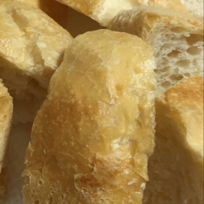 手作りフランスパン、カリカリで美味しい♡ありがとうございます( ´∀｀)
